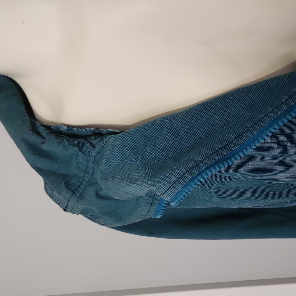 Bench Light Jacket - Picture 6 of 10
